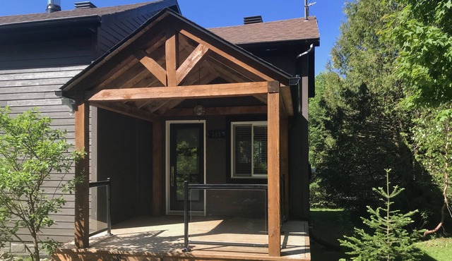 Chalet le Sous-Bois, tranquillité en forêt avec spa.