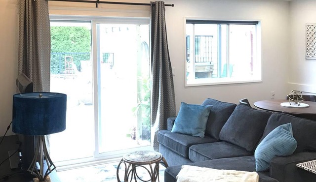 Charming 1 bedroom suite in Central Tsawwassen.