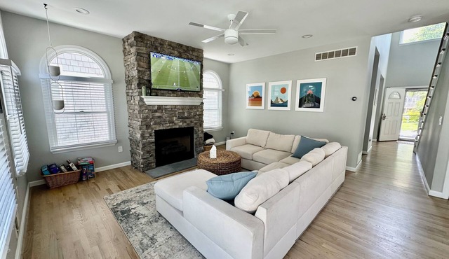 Charming 4-bedroom beach house, 3 blocks from beach, in fabulous Bradley Beach