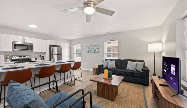 Charming & Central | 3 Bedroom | CLE Clinic