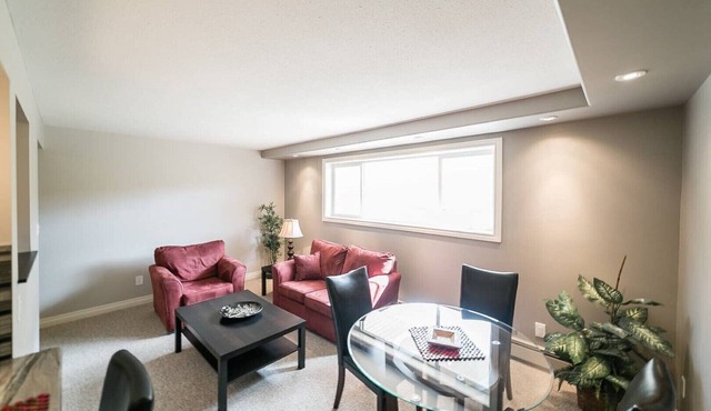 Charming near downtown crew housing for 3