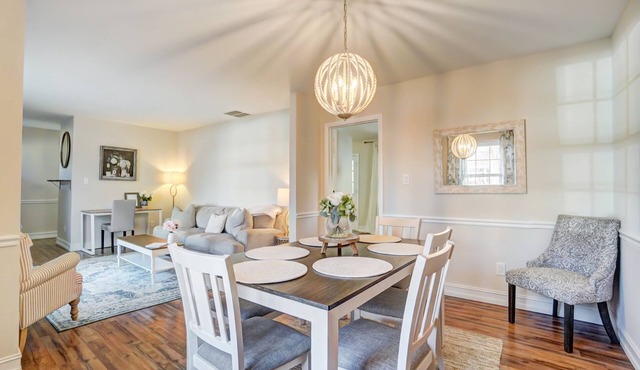 Charming private southern home- pet friendly, King Beds in Charlotte