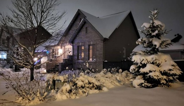 Charming Quality House 10 mins from ski, Private Pool Summer