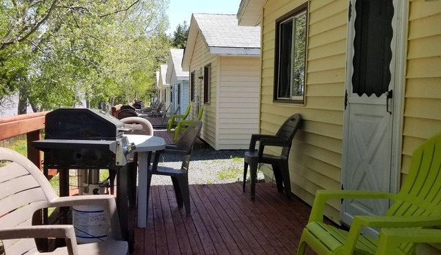 Chocolate River Cottages - Chocolate River 1 Bedroom Cottage No. 2