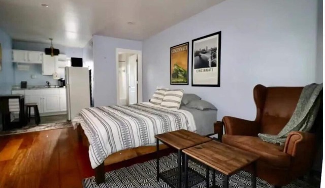 Cincinnati Themed, Historic Big Sky Apartments!