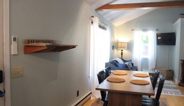 Clairmonte Cottage-Steps to Honeoye Lake/Hot Tub/Firepit/Dog &Kid Friendly/Kayak