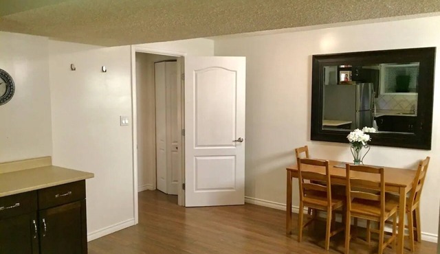 Clean and Cozy- 2BD/2 Full Baths Private Suite HUGE SqFt Laundry Full Kitche