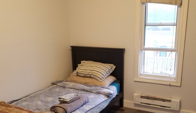 Clean and Quiet Room for rent Nightly