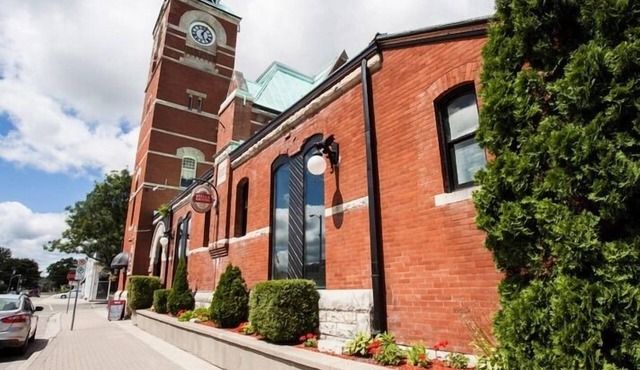 Clocktower Inn