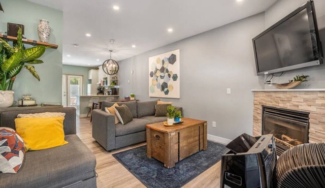 Combo3! 1 Mins to Banff Gate! New Reno Units for Team or Group