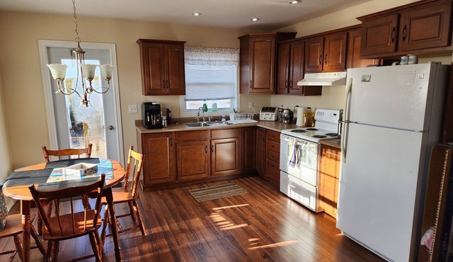 Come home to this beautiful,spacious and relaxing 3 bedroom home