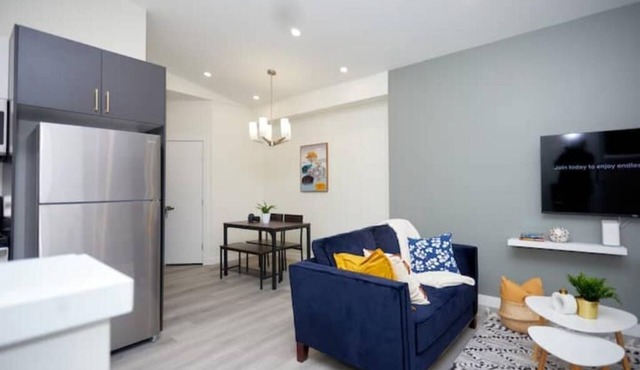 Comfortable home near airport