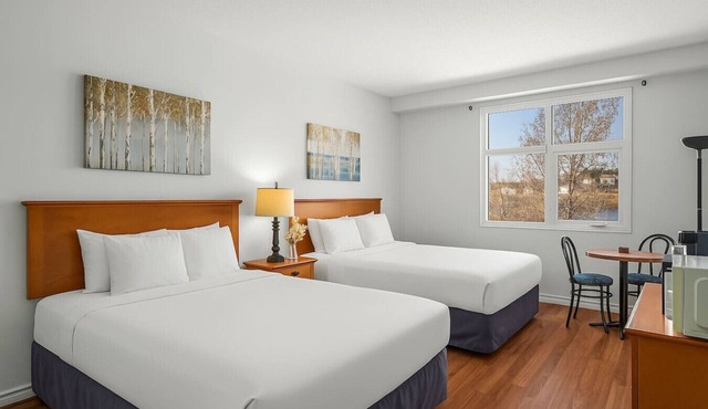 Comfy Rockies Retreat for 4 Canmore DT near Banff!