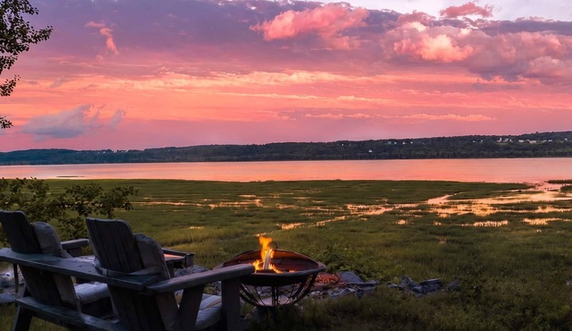 Condo 1 - Waterfront with SPA, Fireplace & Barbecue