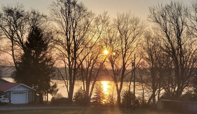 County Greenside Lakeview Resort