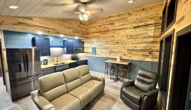 Couples Wilderness Suite