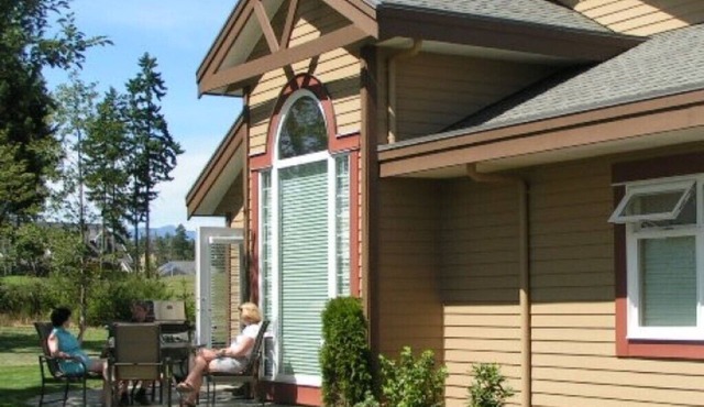 Courtenay - Quiet luxury condo at Crown Isle