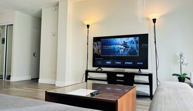 Cozy 1-Bedroom Condo with Parking