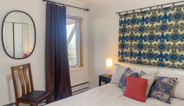 Cozy 1 br apartment in Old Town by lake