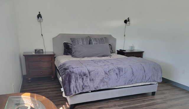 Cozy 2 bedroom apartment overlooking a beautiful, newly rebuilt marina.
