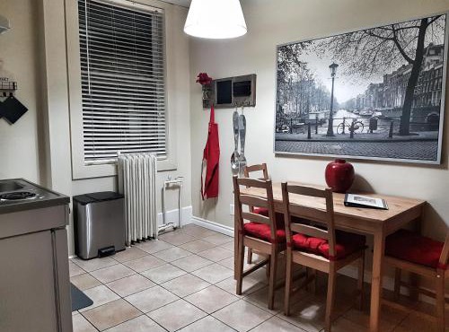 Cozy 2-Bedroom Apartment #25 by Amazing Property Rentals