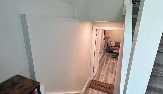 Cozy 2 bedroom guest suite in Lasalle