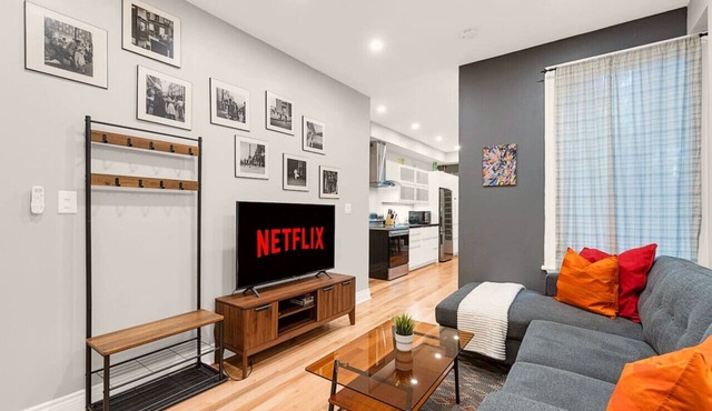 Cozy 2BR - Downtown - 4 min walk to Subway