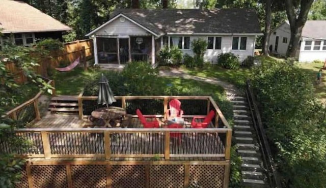 Cozy 3 bedroom cottage steps from private beach