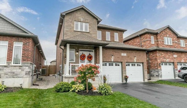 Cozy 3 bedroom home perfect for small gatherings