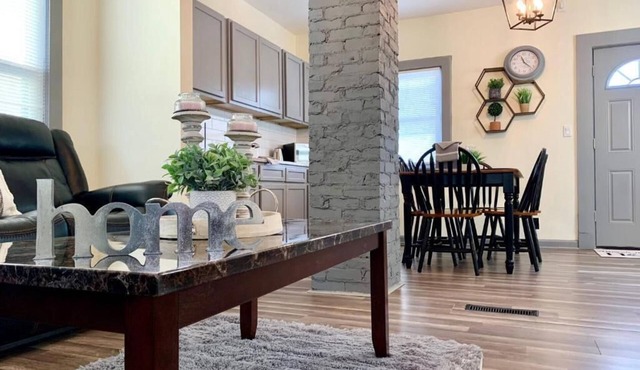 Cozy 3BR 1BA Short drive to Niagara Falls