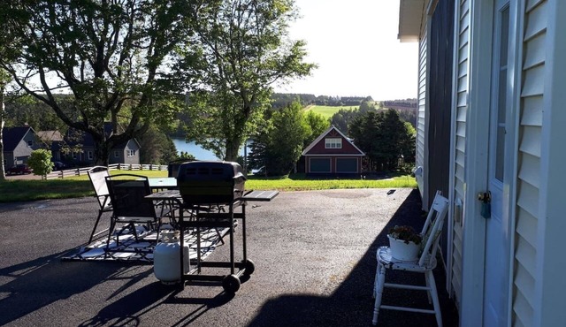Cozy 4 season cottage near Cavendish, water view of the Trout River.