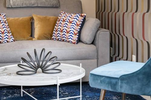 Cozy and Stylish Stay in Mountain View Condo