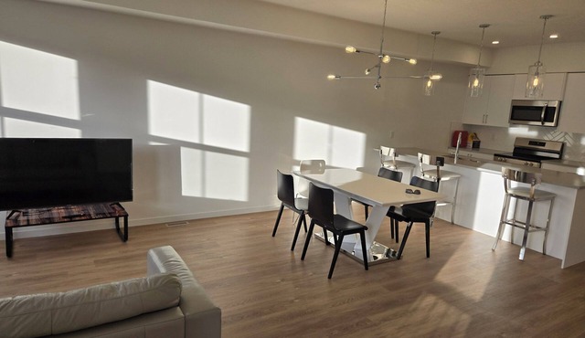 Cozy brand new 3 bedroom Townhouse in quite Airdrie neighborhood.