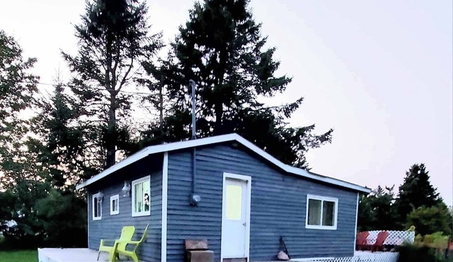 COZY COTTAGE IN SELMAnOpens for 2025 season in April