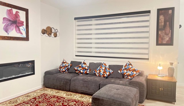 Cozy Edmonton Retreat Near West Edmonton Mall