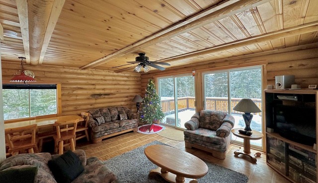 Cozy Family Cabin at Powder King Resort