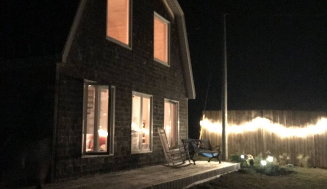 Cozy family cottage on beautiful PANMURE ISLAND