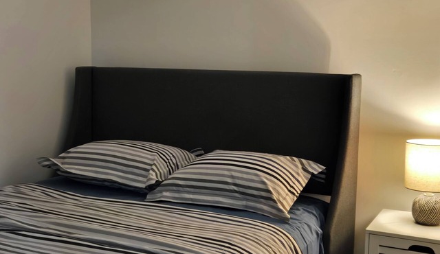 Cozy Family-sized basement suite.