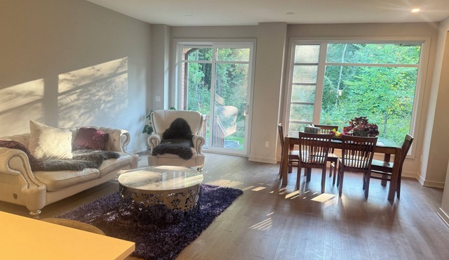Cozy House+3 bed room+ 2.5 bath room in Ottawa