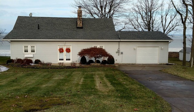 Cozy lake front home is waiting for you!