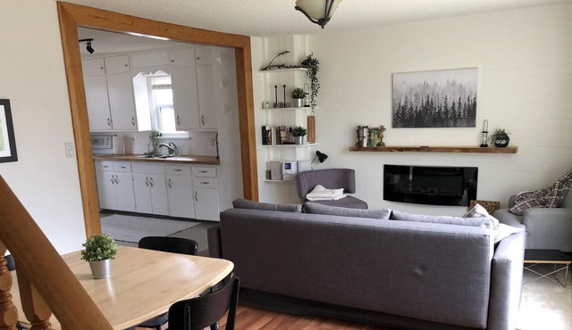 Cozy Nr Clear Lk, 3Qn beds, Spa, free parking Wifi