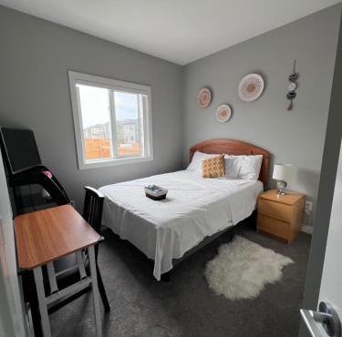 Cozy private Bedroom with a full bathroom and kitchenette