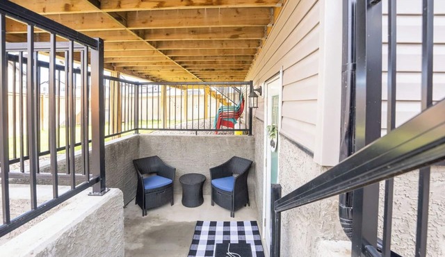 Cozy Retreat with Hot Tub and Free Breakfast!