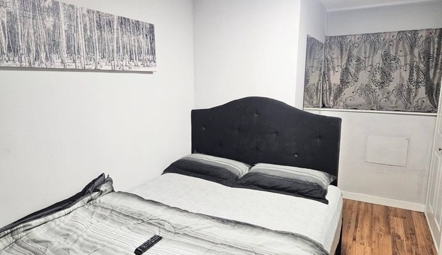 Cozy Room Ensuite Bath& Own Entrance Peaceful Stay