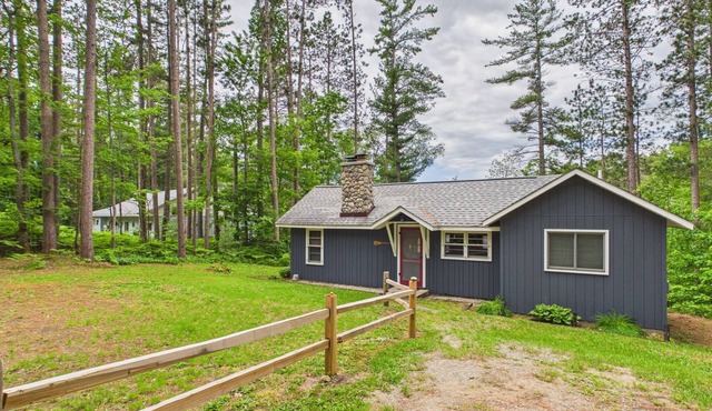 Cozy UP Cottage Near Pictured Rocks