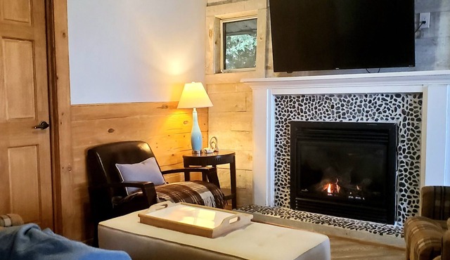 Cozy Waterfront 2 bedroom Cottage in Orillia