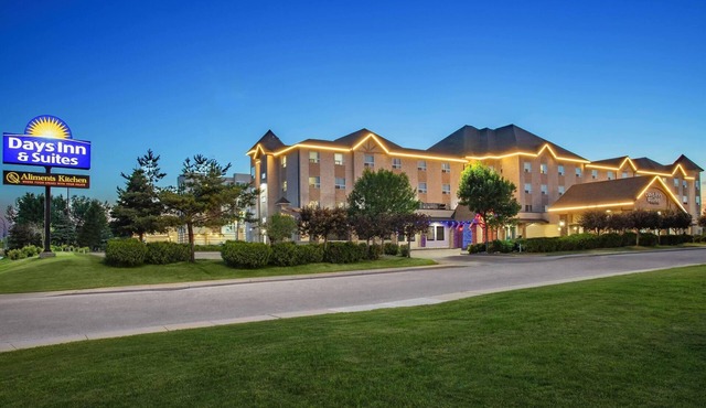 Days Inn & Suites by Wyndham West Edmonton