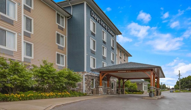Days Inn & Suites by Wyndham Lindsay