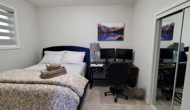Delightful 1-bedroom Private Suite in a New Home