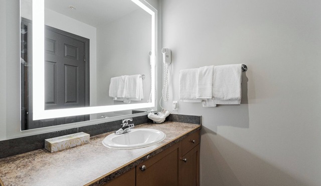 Deluxe Two Bedroom Suite